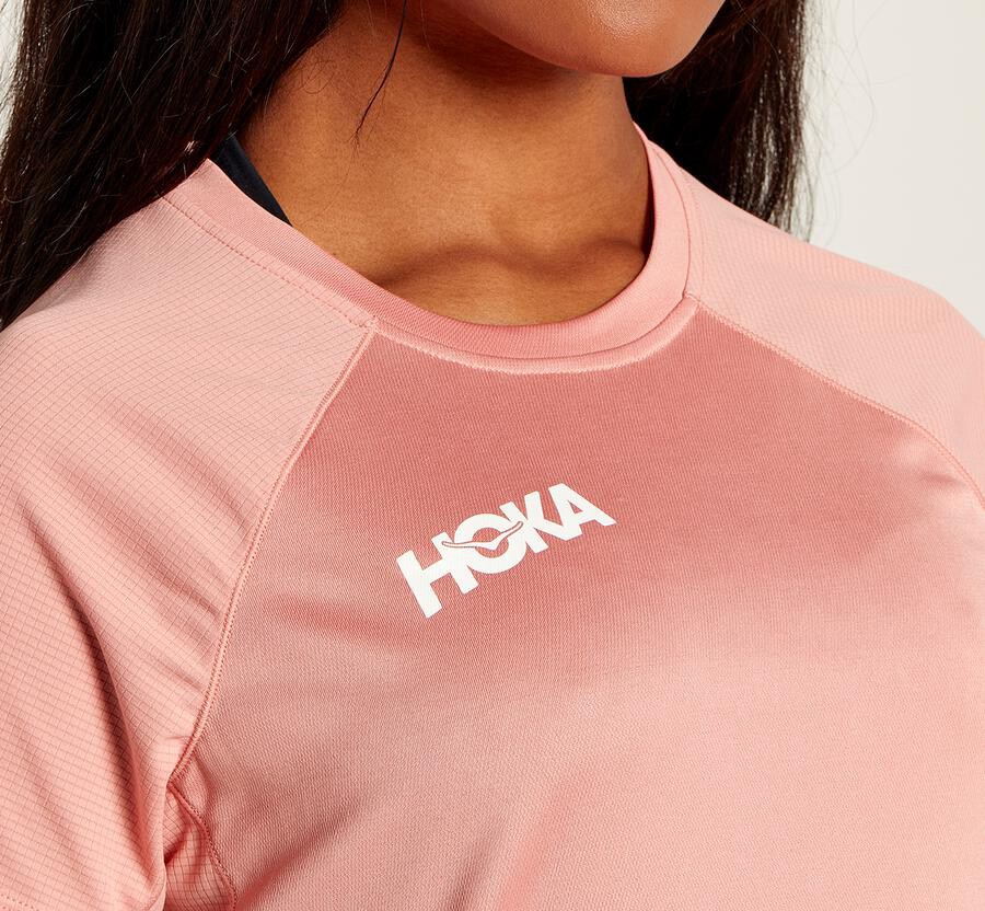 Hoka One One Performance Kort Sleeve Top Dam - Rosa - UWSFK-3978